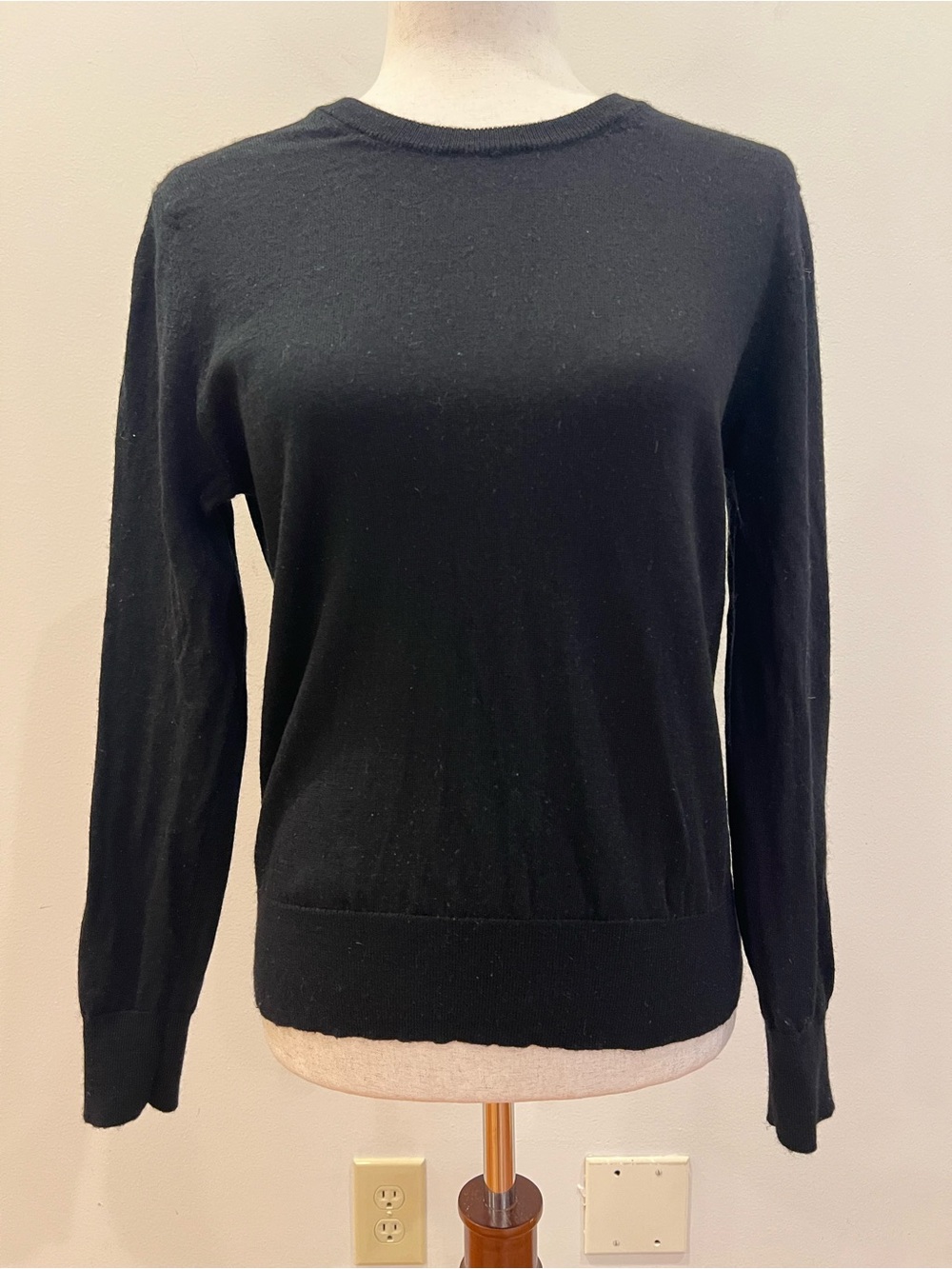 Quince Sweater Womens Medium Black Merino Wool Crew Neck Pullover Minimalist